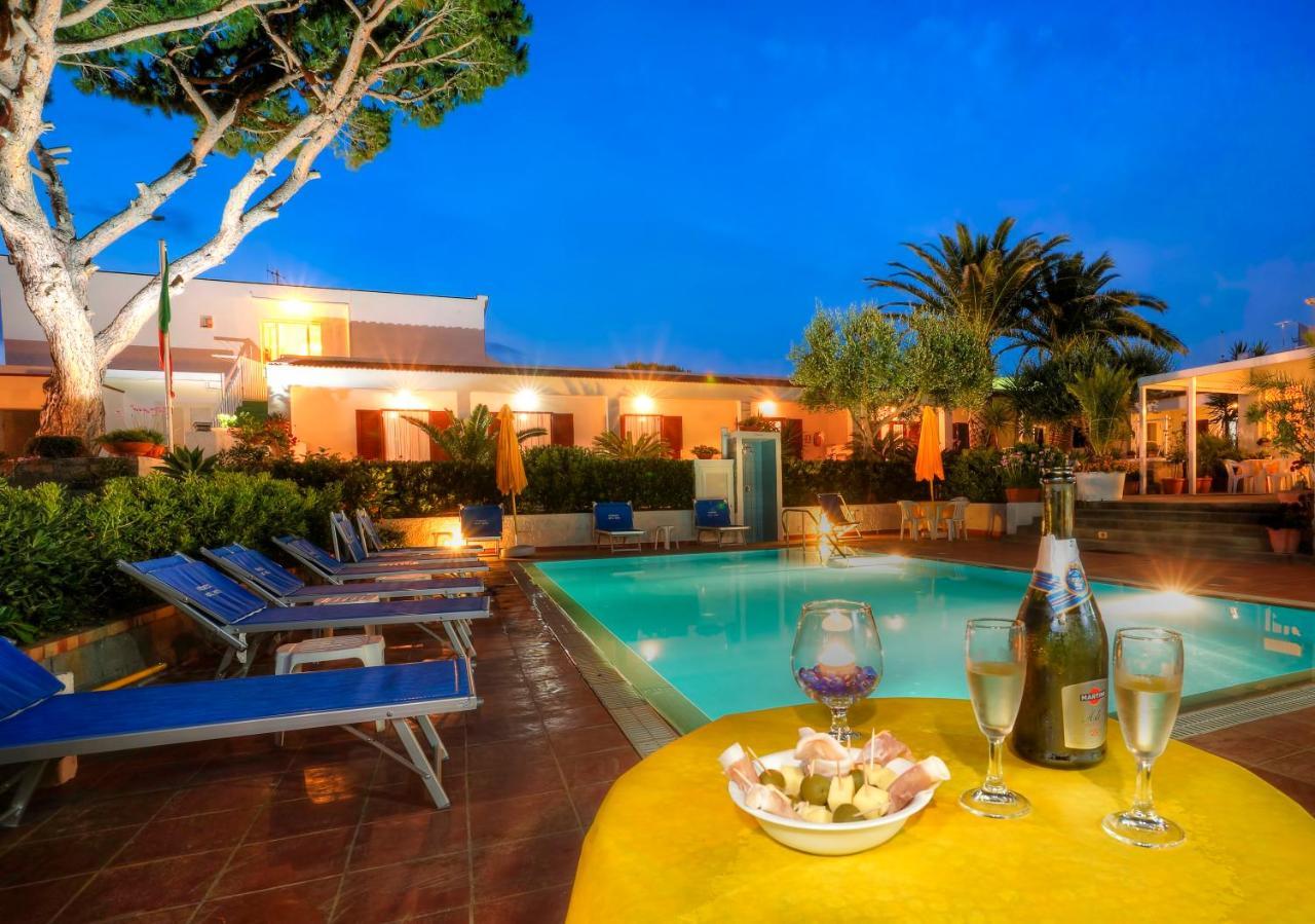 Forio di Ischia Hotel Villa Mena מראה חיצוני תמונה