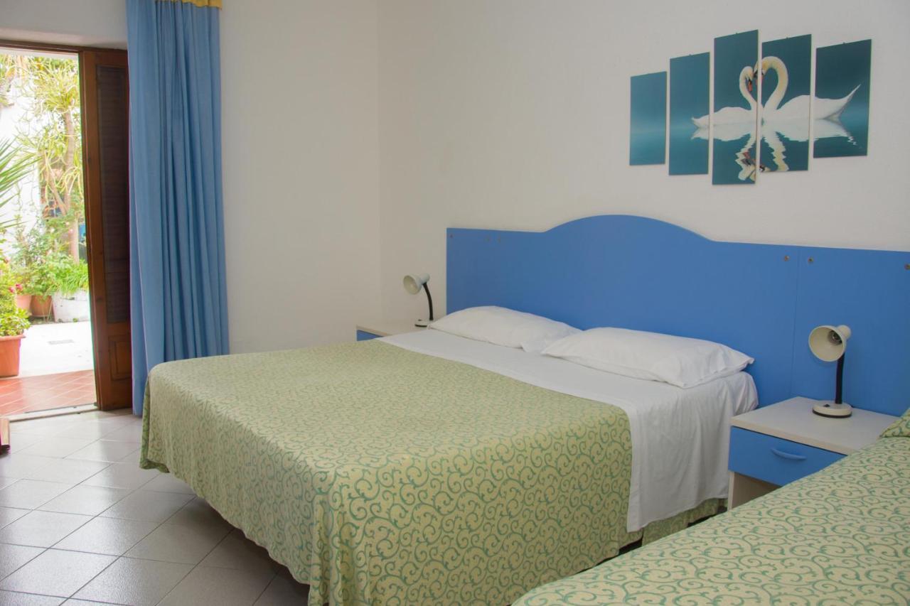Forio di Ischia Hotel Villa Mena מראה חיצוני תמונה