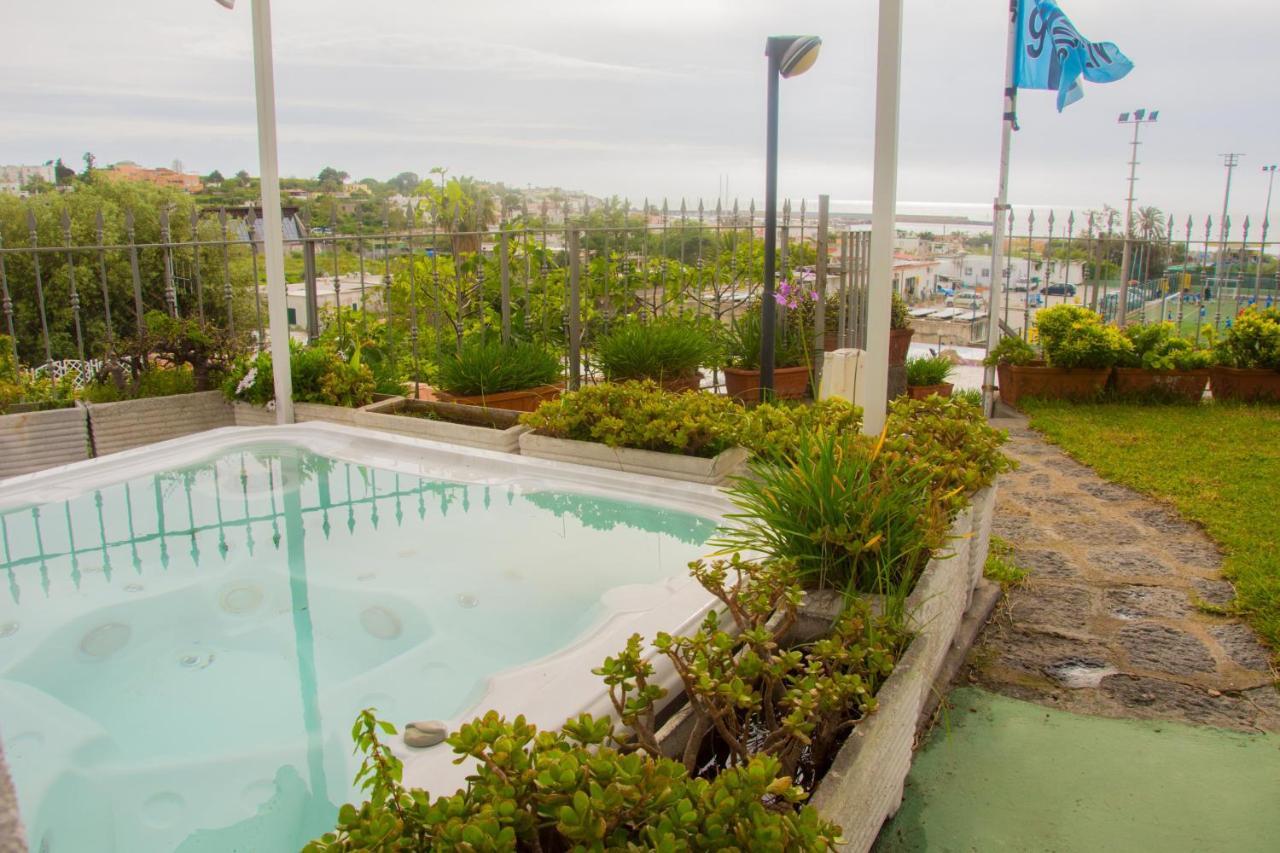 Forio di Ischia Hotel Villa Mena מראה חיצוני תמונה