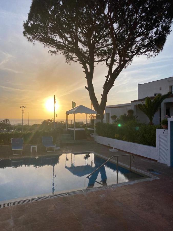 Forio di Ischia Hotel Villa Mena מראה חיצוני תמונה