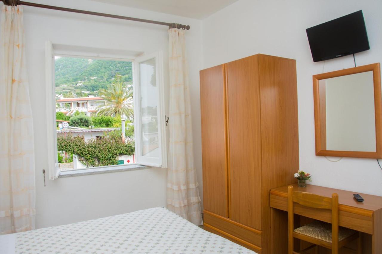 Forio di Ischia Hotel Villa Mena מראה חיצוני תמונה