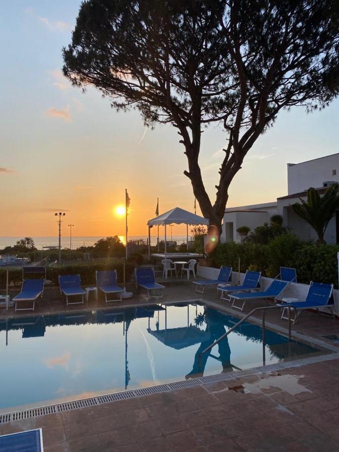 Forio di Ischia Hotel Villa Mena מראה חיצוני תמונה